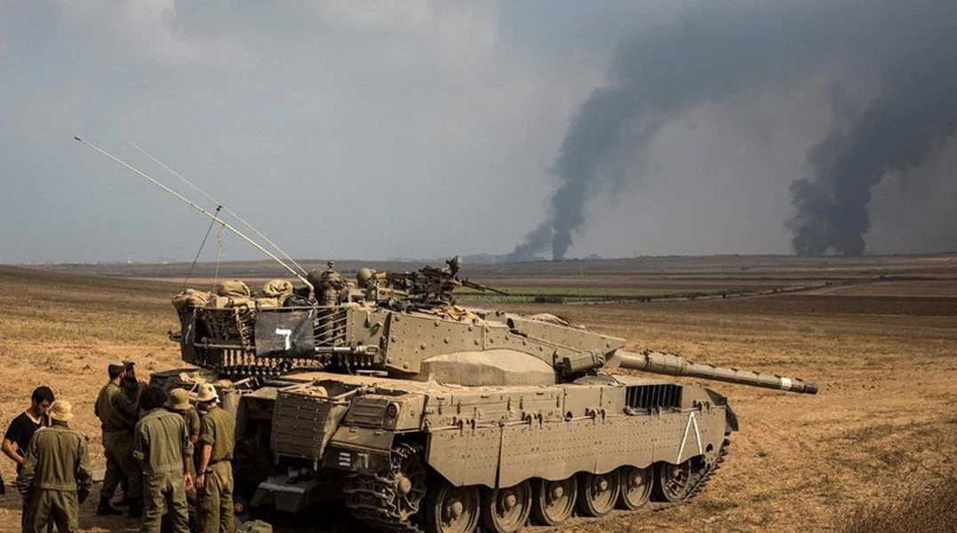 Πληροφορίες κάνουν λόγο για βομβαρδισμό θέσεων της Χεζμπολάχ από Ισραηλινά τανκ